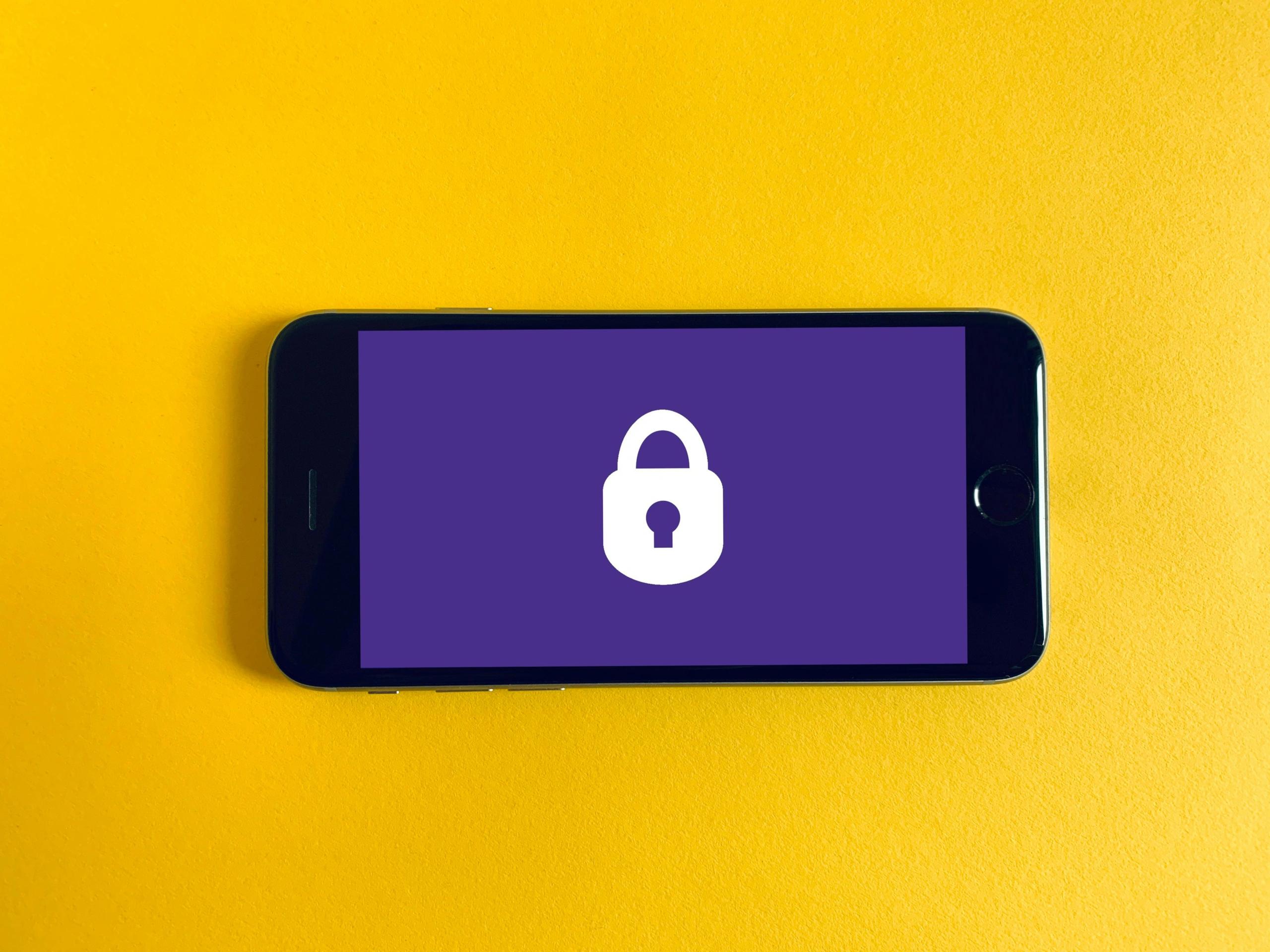 Data retention: how long should your website keep form submissions?